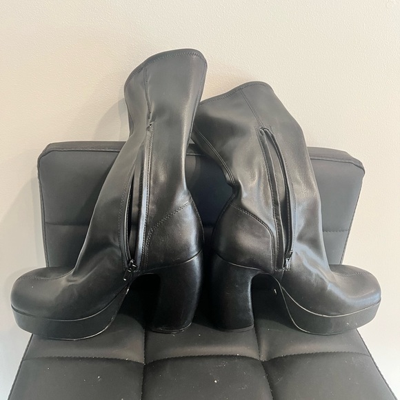 Zara Black Over-The-Knee Platform Boots - Picture 2 of 6